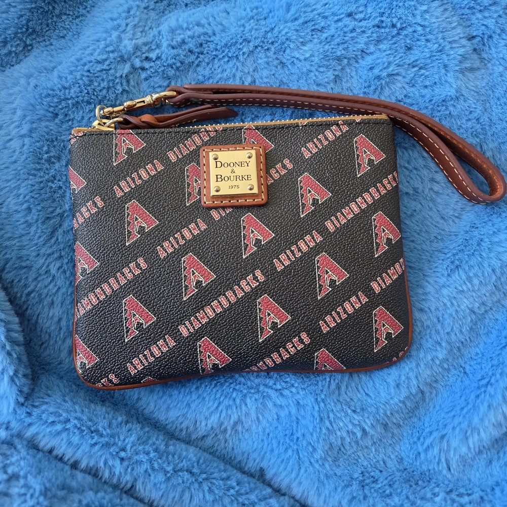 Dooney & Bourke Arizona Diamondbacks Wristlet NWOT- Black & Red